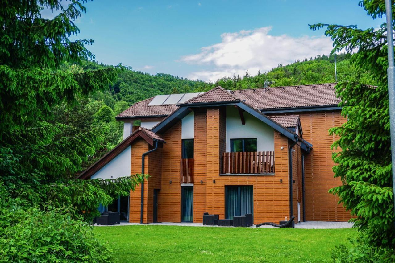Penzion Deer Valča エクステリア 写真