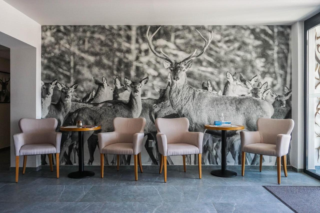 Penzion Deer Valča エクステリア 写真